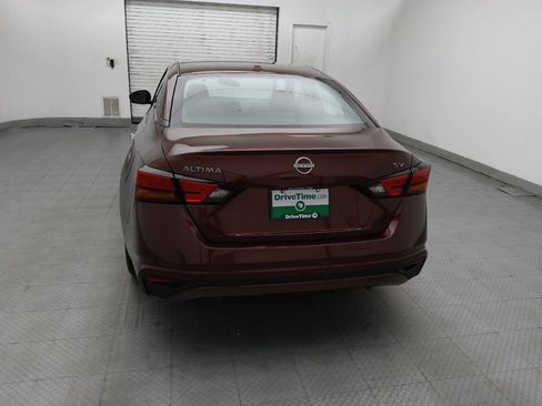 Used 2024 Nissan Altima 2.5 SV FWD image 6