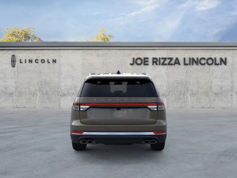 New 2025 Lincoln Aviator Premiere image 5
