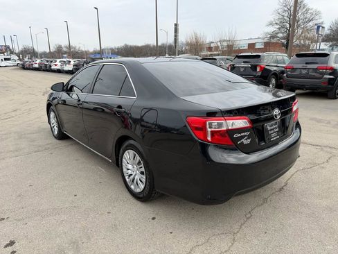 Used 2014 Toyota Camry LE image 5