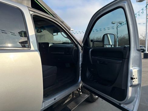 Used 2014 GMC Sierra 2500 SLE w/ SLE Preferred Package image 14