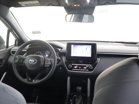 Used 2024 Toyota Corolla Cross AWD Hybrid image 2