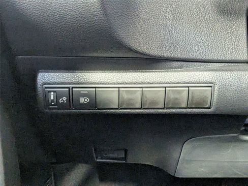 Used 2026 Toyota Corolla SE FWD image 13