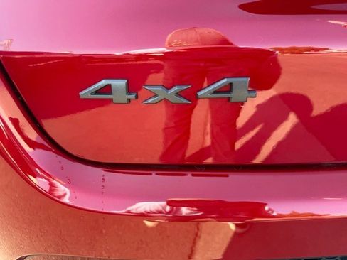 New 2026 Jeep Compass Latitude image 11