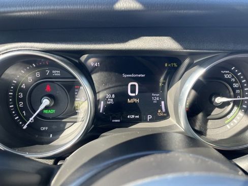 Used 2023 Jeep Wrangler Unlimited Sahara w/ Cold Weather Group image 34