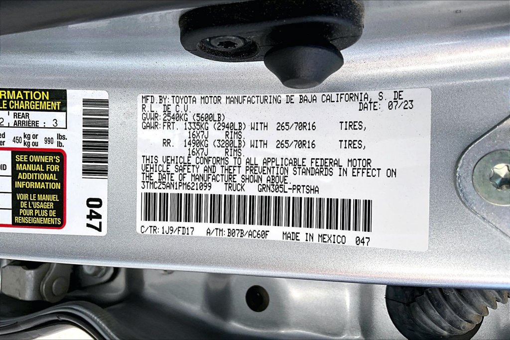 Used 2023 Toyota Tacoma TRD Off-Road AWD/4WD image 33