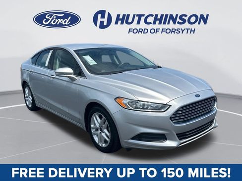 Used 2015 Ford Fusion SE FWD image 1