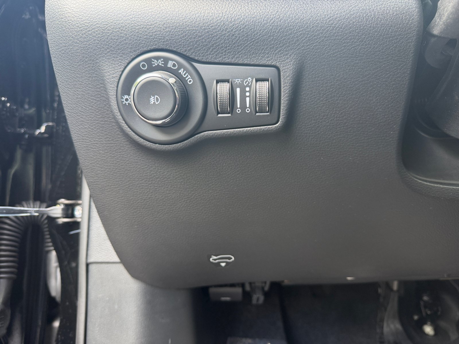 New 2026 Jeep Compass Latitude AWD/4WD image 21