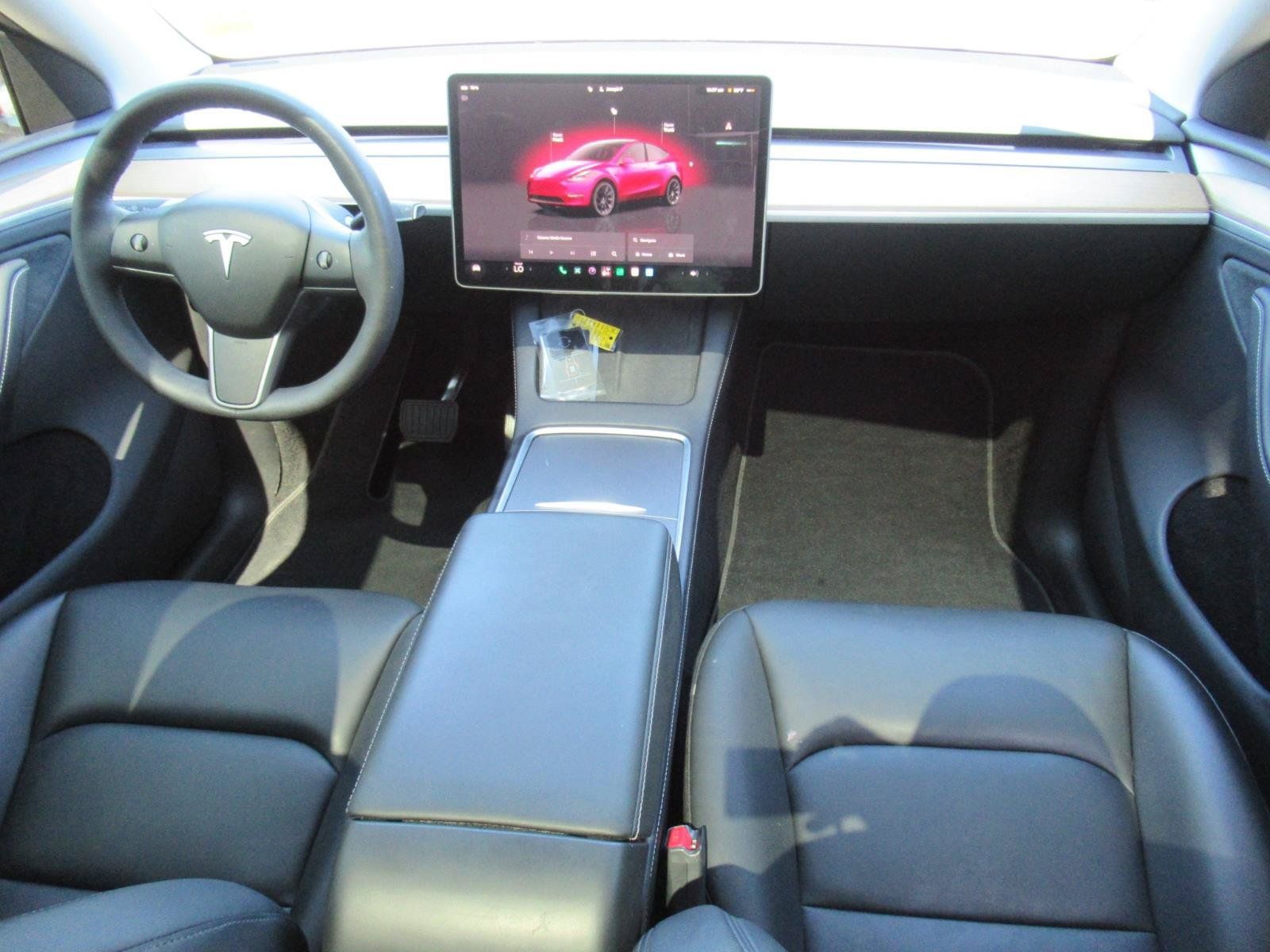Used 2024 Tesla Model Y Long Range AWD/4WD image 13
