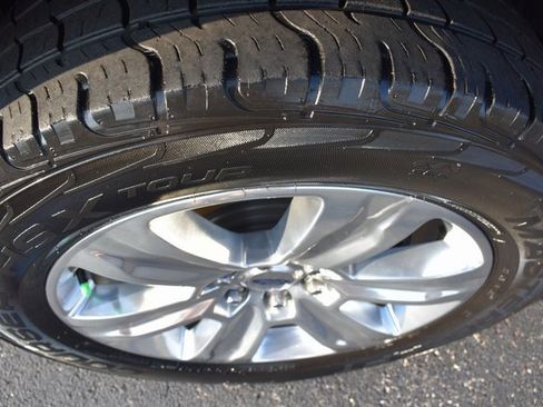 Used 2016 Ford F150 Platinum w/ Equipment Group 701A Luxury image 14