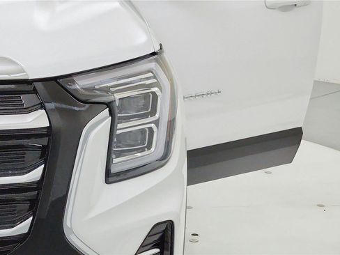Used 2026 GMC Terrain Elevation w/ Technology Package II FWD image 30