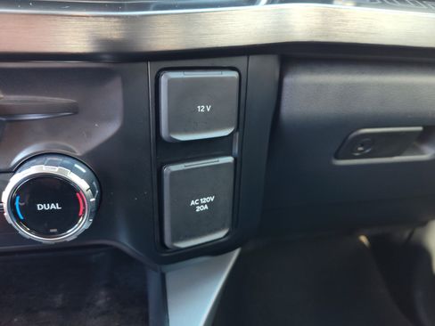 Used 2024 Ford F250 Lariat w/ Lariat Ultimate Package image 35