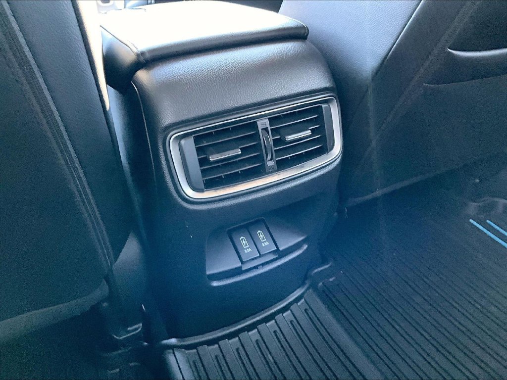 Used 2018 Honda CR-V Touring image 12