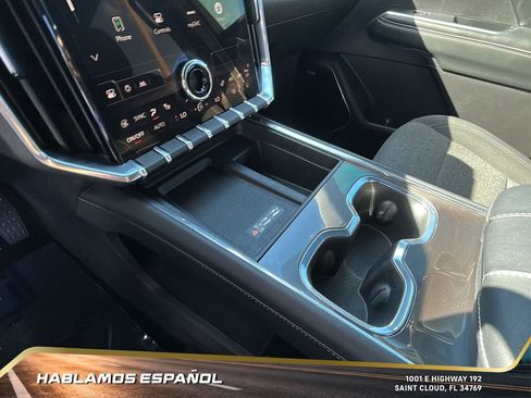 Used 2025 GMC Acadia Elevation image 26