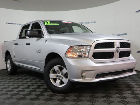 Used 2017 RAM 1500 Express image 2