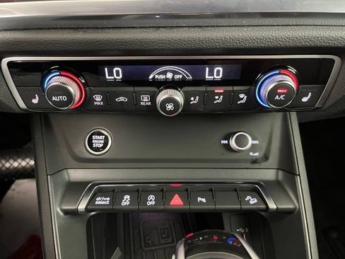 Used 2021 Audi Q3 2.0T Premium Plus w/ Premium Plus Package AWD/4WD image 29
