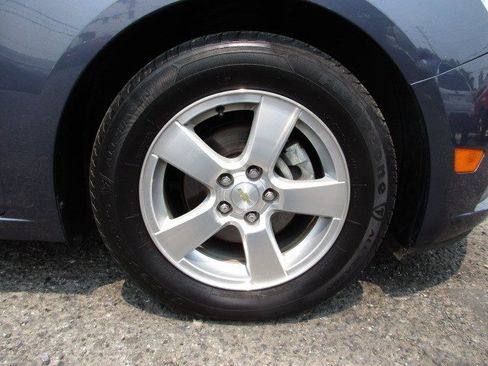 Used 2014 Chevrolet Cruze LT FWD image 11