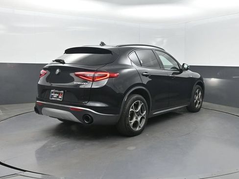 Used 2023 Alfa Romeo Stelvio Ti AWD/4WD image 33