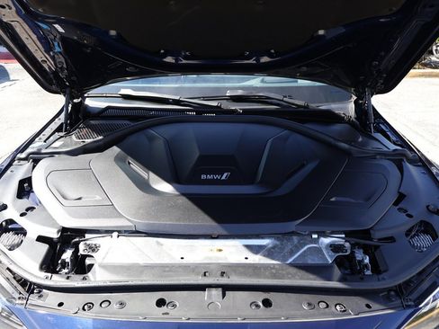 Used 2023 BMW i4 eDrive40 w/ M Sport Package image 26