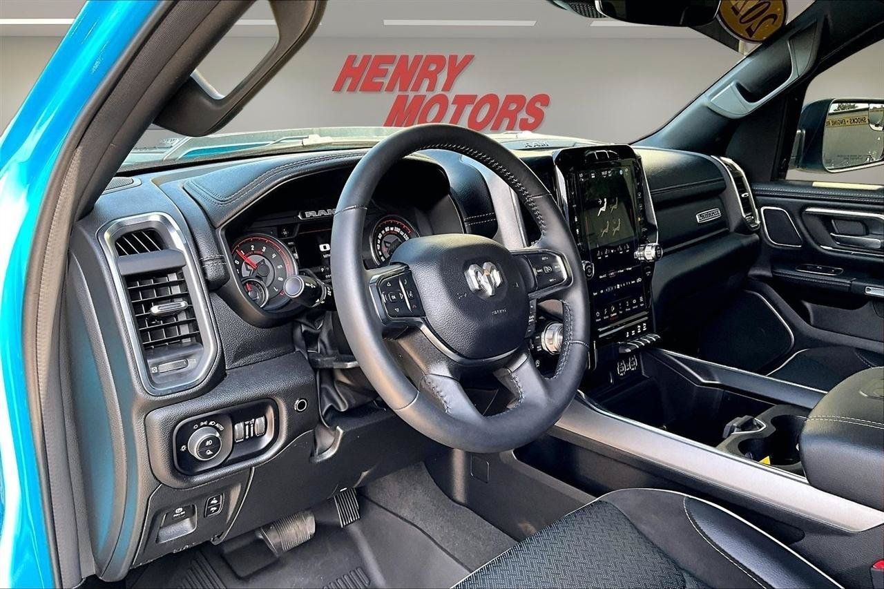 Used 2024 RAM 1500 Laramie AWD/4WD image 19