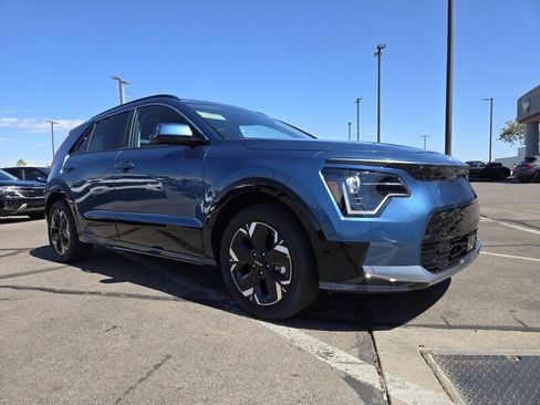 New 2026 Kia Niro Wind FWD image 2