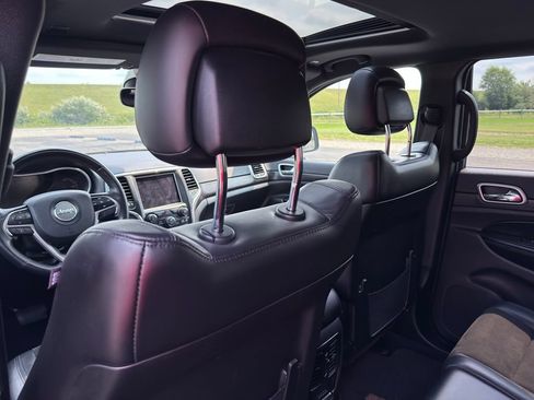Used 2018 Jeep Grand Cherokee Altitude AWD/4WD image 25