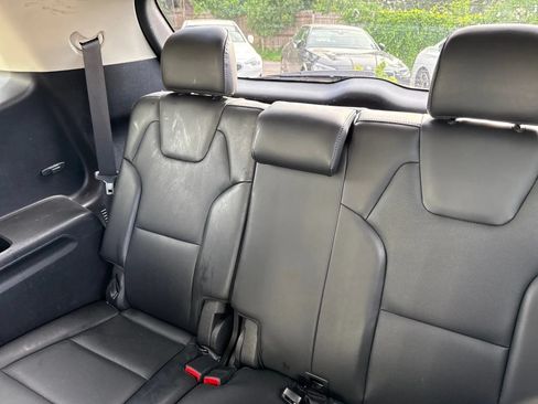 Used 2025 Kia Telluride S FWD image 15