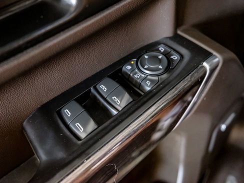 Used 2020 Chevrolet Silverado 2500 LTZ AWD/4WD image 41
