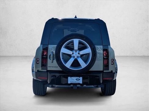 Certified 2025 Land Rover Defender 110 X-Dynamic SE image 7