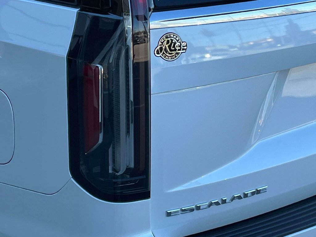 Certified 2021 Cadillac Escalade Premium Luxury Platinum AWD/4WD image 10