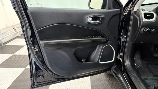 Used 2020 Jeep Compass Latitude FWD image 14
