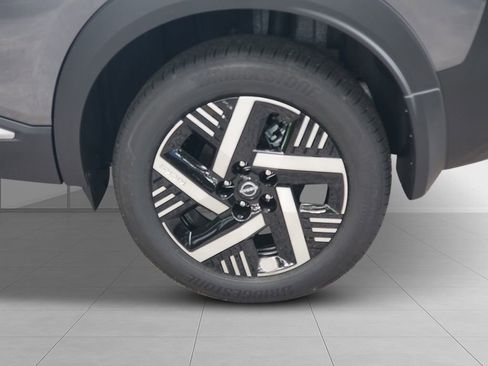 New 2026 Nissan Kicks SV image 9