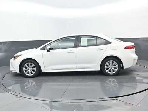 Used 2026 Toyota Corolla LE image 20