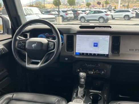 Used 2025 Ford Bronco Outer Banks AWD/4WD image 23