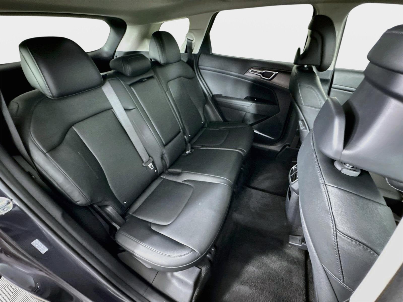 Certified 2026 Kia Sportage SX FWD image 29
