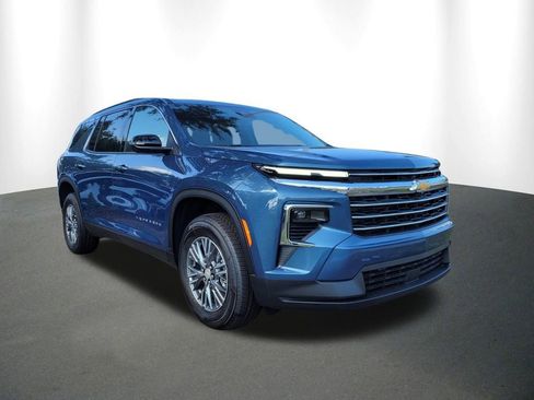 New 2026 Chevrolet Traverse LT w/ Driver Confidence Package image 1