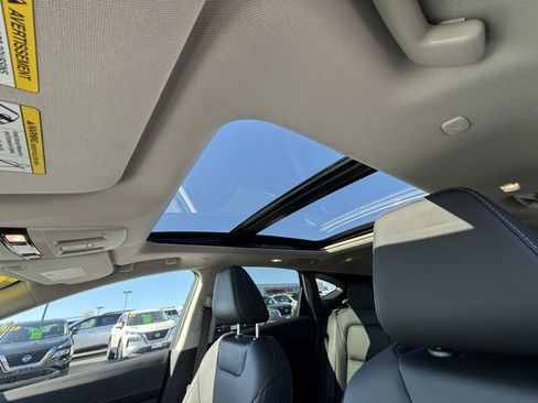 Certified 2025 Nissan Murano SL image 16