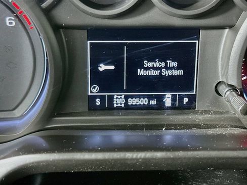 Used 2019 Chevrolet Silverado 1500 Custom w/ Custom Value Package AWD/4WD image 13