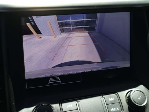 Used 2021 GMC Acadia SLE w/ Driver Convenience Package FWD image 19