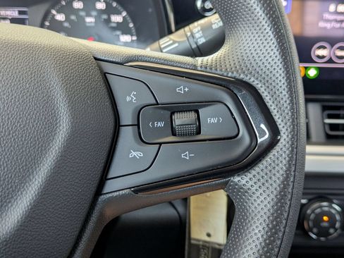 Used 2026 Chevrolet Trax LS FWD image 14