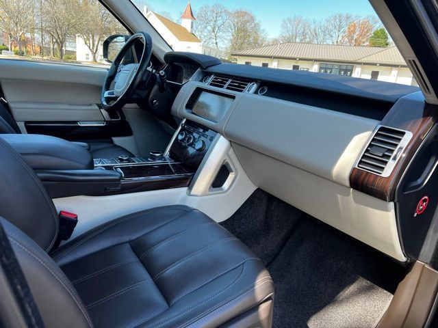 Used 2017 Land Rover Range Rover HSE AWD/4WD image 23