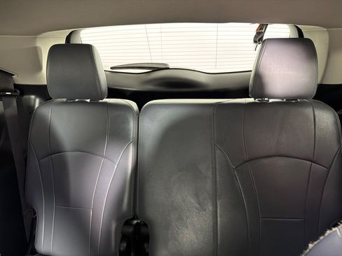 Used 2020 Buick Enclave Essence FWD image 20