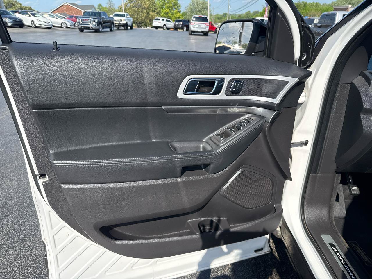 Used 2015 Ford Explorer Sport w/ Equipment Group 401A AWD/4WD image 13
