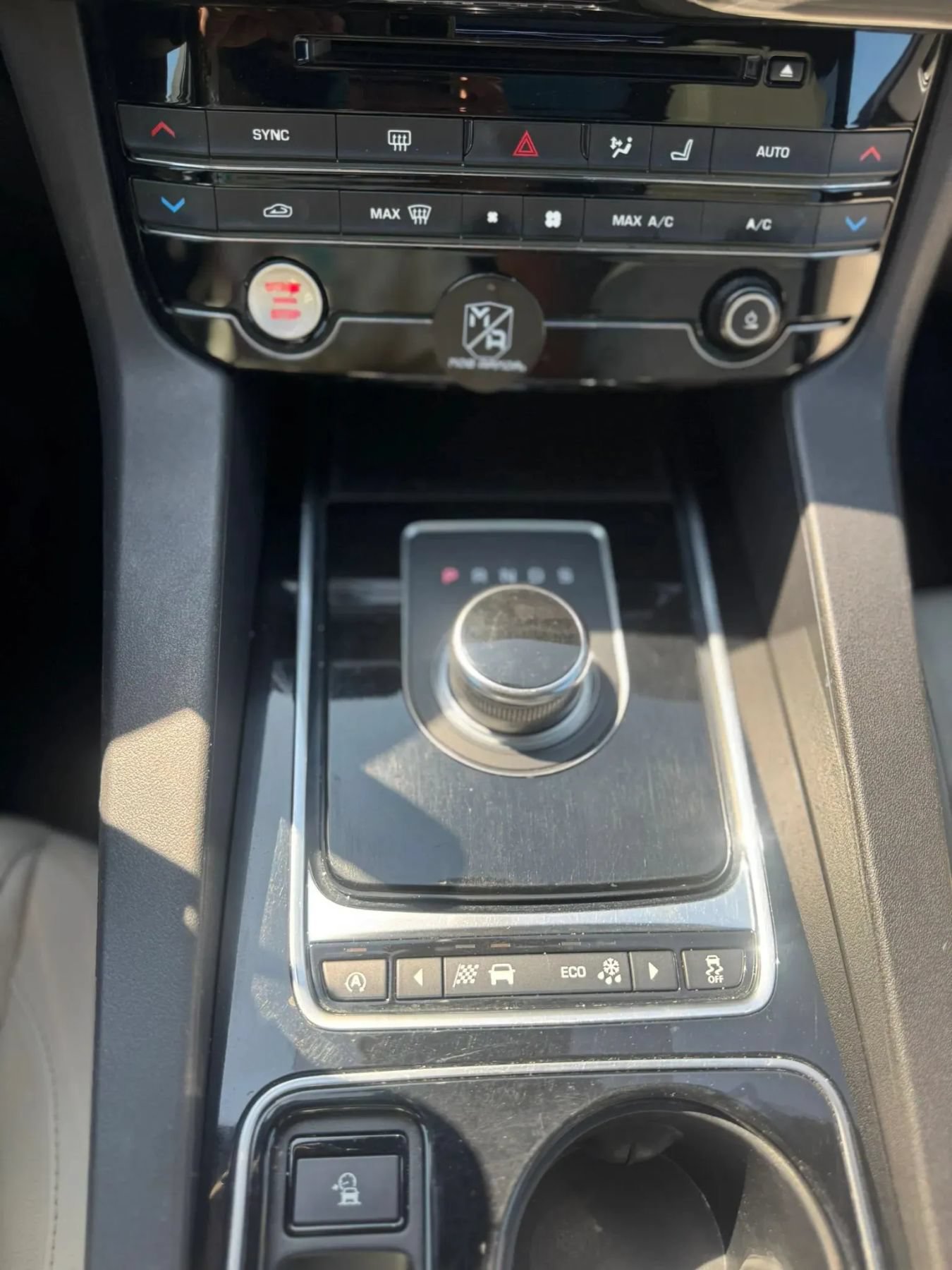 Used 2017 Jaguar F-PACE Prestige AWD/4WD image 12