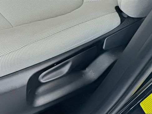 Certified 2026 Toyota Corolla Cross L FWD image 13