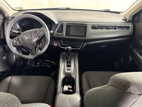 Used 2017 Honda HR-V EX image 15