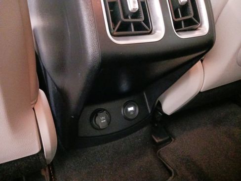 Certified 2023 Kia Sorento EX image 30