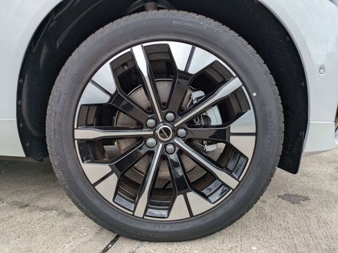 New 2026 Volvo XC60 B5 Plus w/ Protection Package Premier image 11