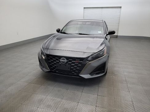 Used 2024 Nissan Altima 2.5 SR FWD image 15