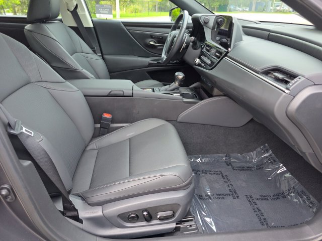 Used 2025 Lexus ES 350 w/ Premium Package FWD image 10
