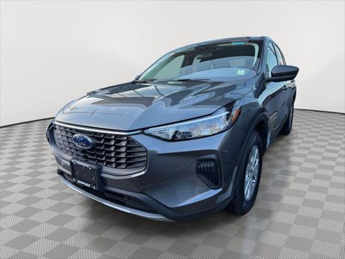 Used 2025 Ford Escape Active w/ Cold Weather Package image 2